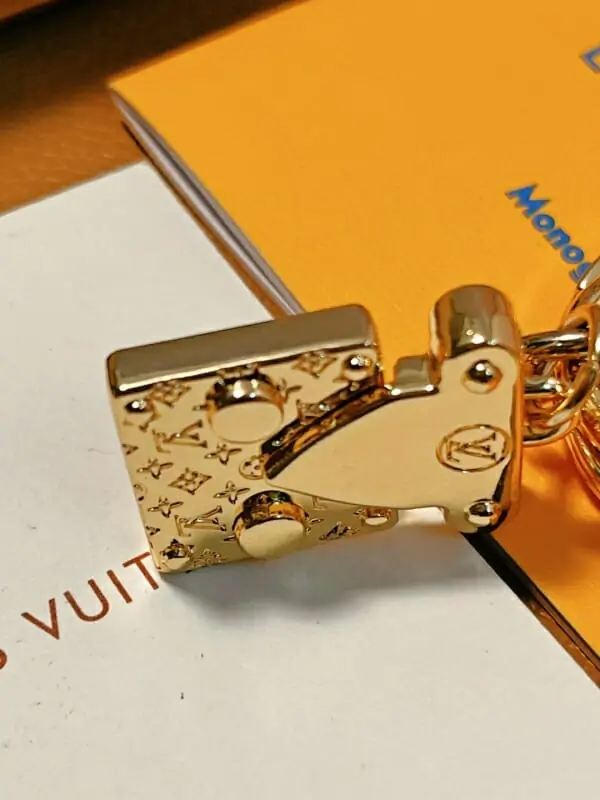 louis vuitton lv key holder and boucle de sac s_121a44b4